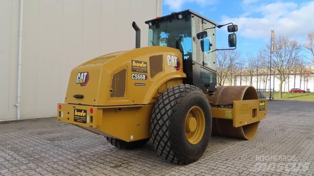 CAT CS66B Грунтові котки