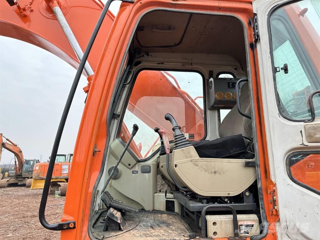 Doosan DH220-7 Гусеничні екскаватори