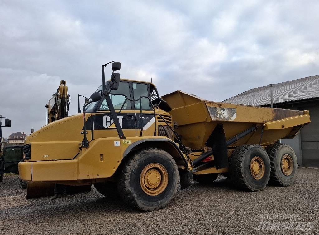 CAT 730 Зчленовані самоскиди