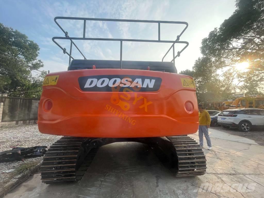 Doosan DX 300 Гусеничні екскаватори