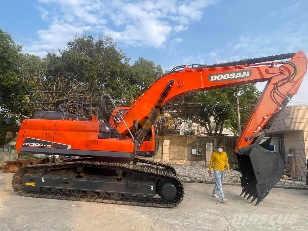 Doosan DX 300 Гусеничні екскаватори
