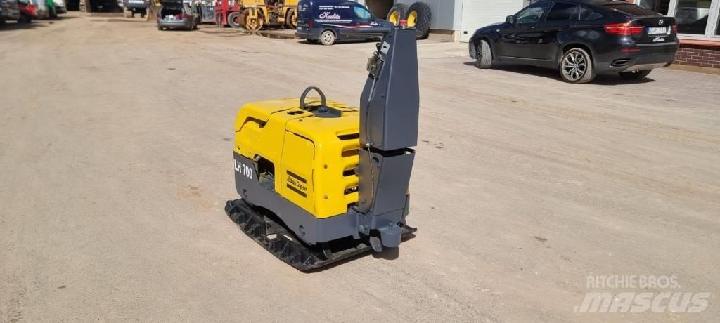 Atlas Copco LH 700 Віброплити та вібротрамбовки