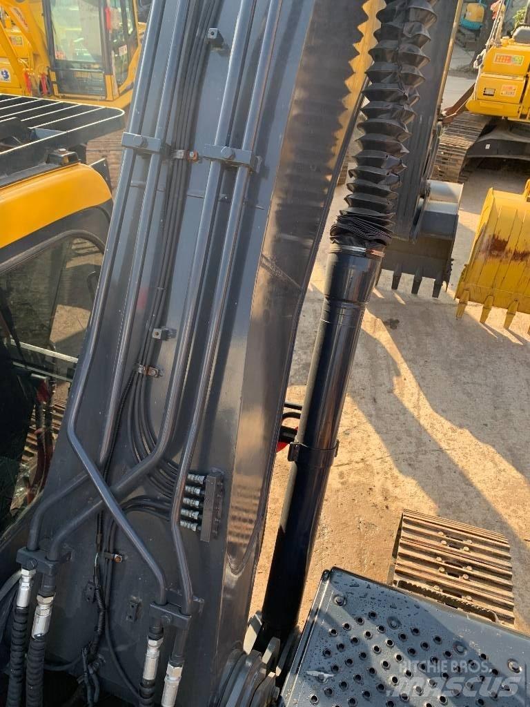 Volvo EC 210 Гусеничні екскаватори