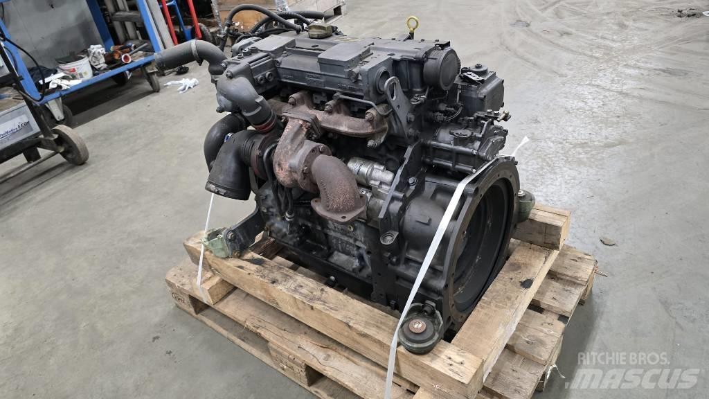 Deutz BF4M2012 Двигуни