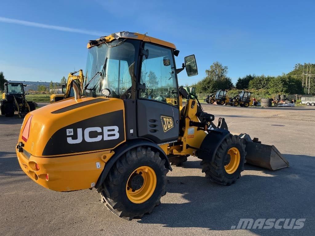 JCB 406 Телескопічний навантажувач