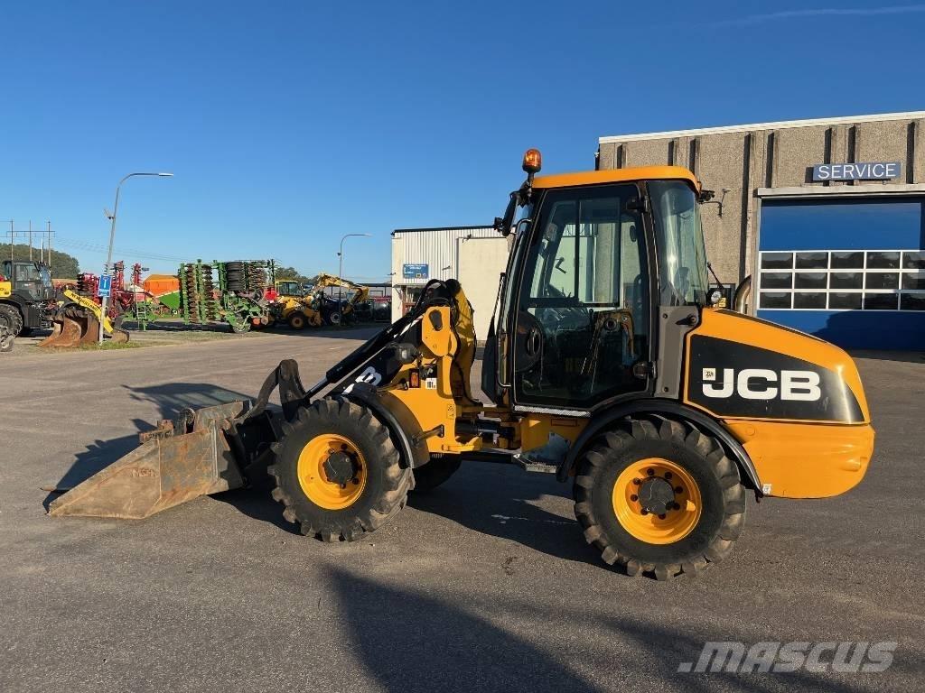 JCB 406 Телескопічний навантажувач