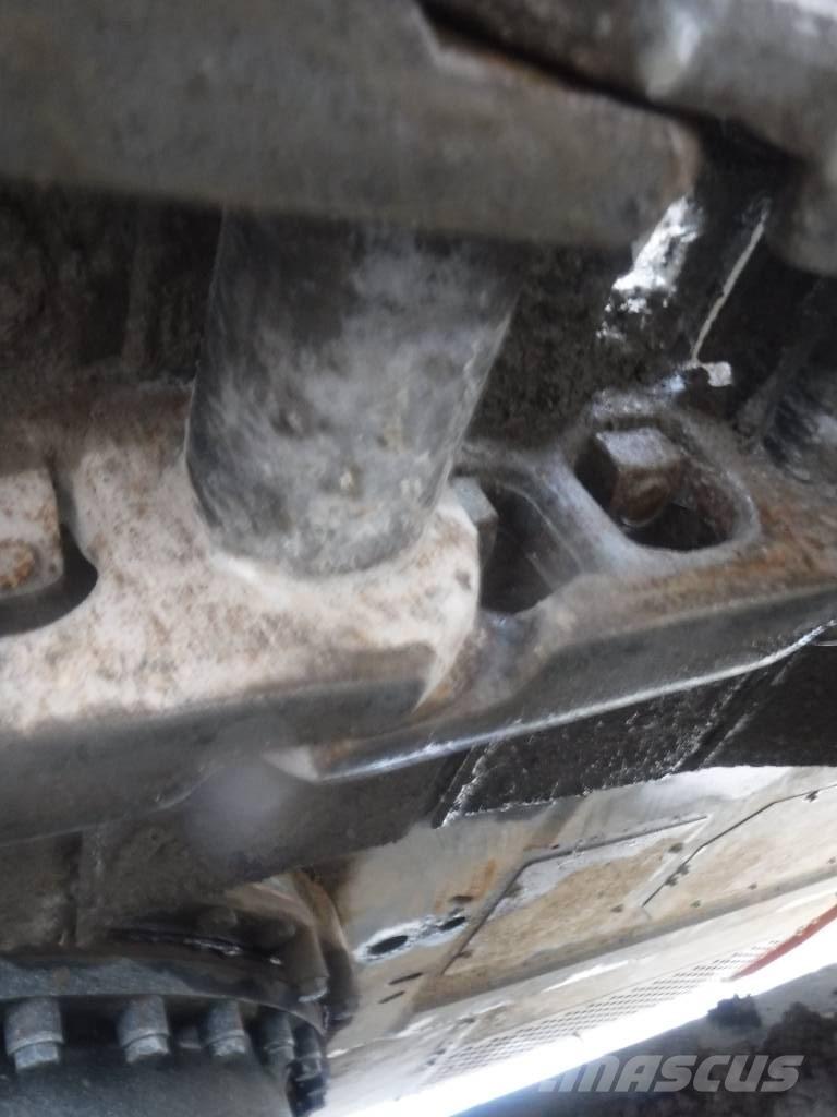 Hitachi ZX 300 LC-7 Гусеничні екскаватори