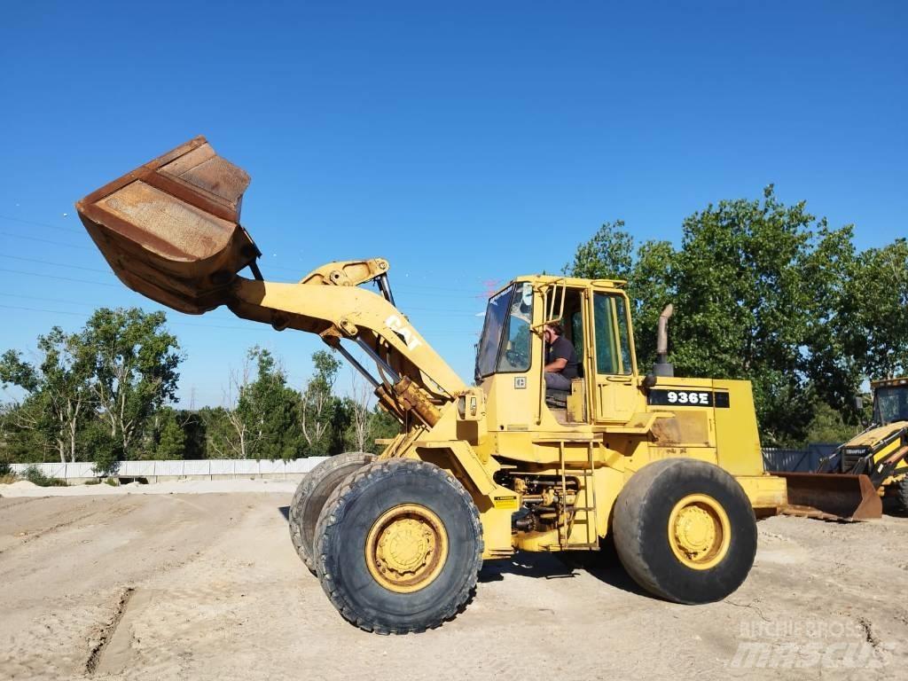 CAT 936 E Фронтальні навантажувачі