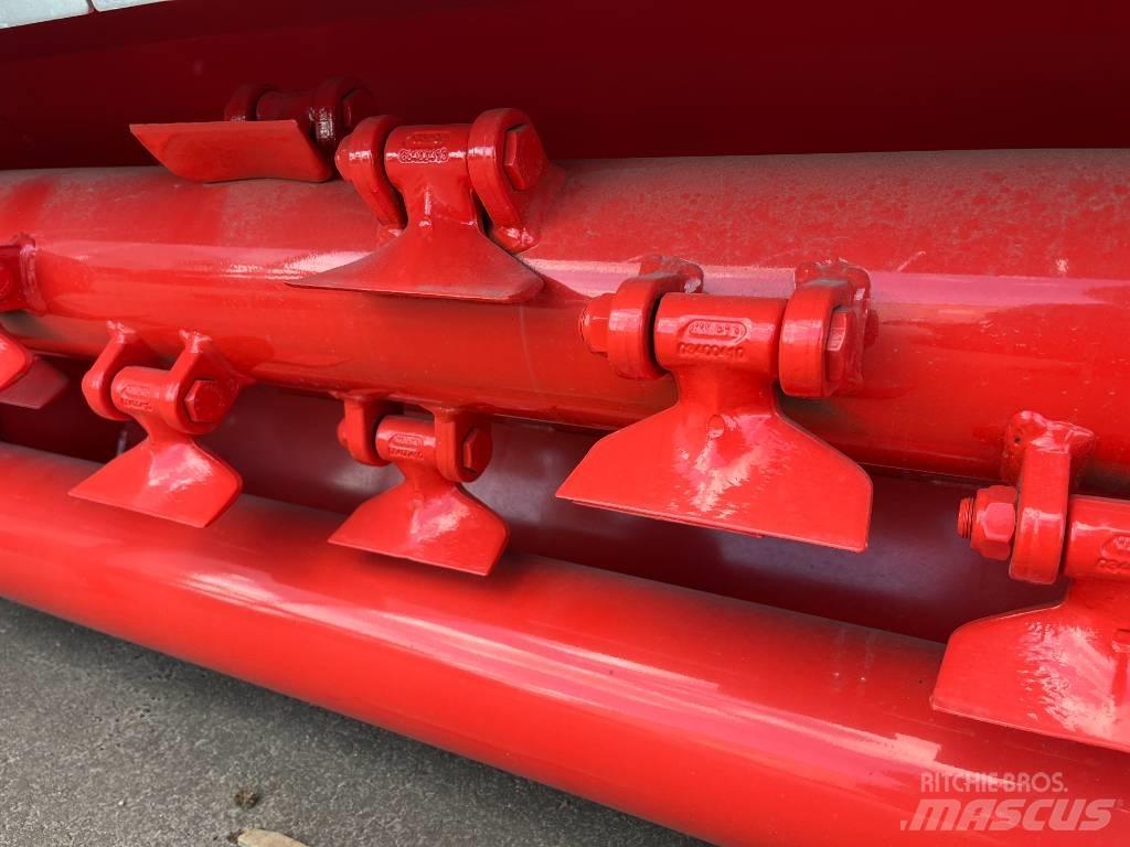 Maschio Giraffa XL Газонні і лукові косилки