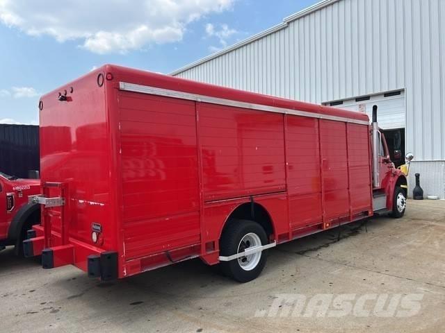 Freightliner M2 106 Вантажівки для доставки напоїв