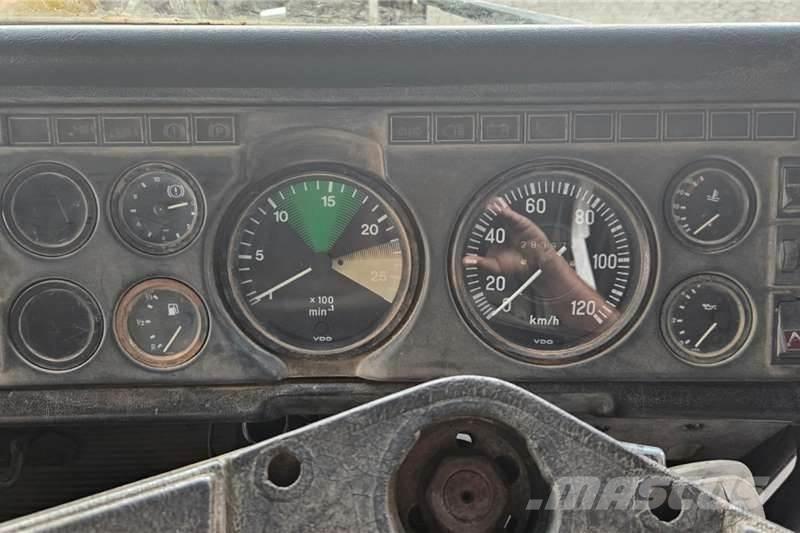 MAN 30-240 Вантажівки / спеціальні