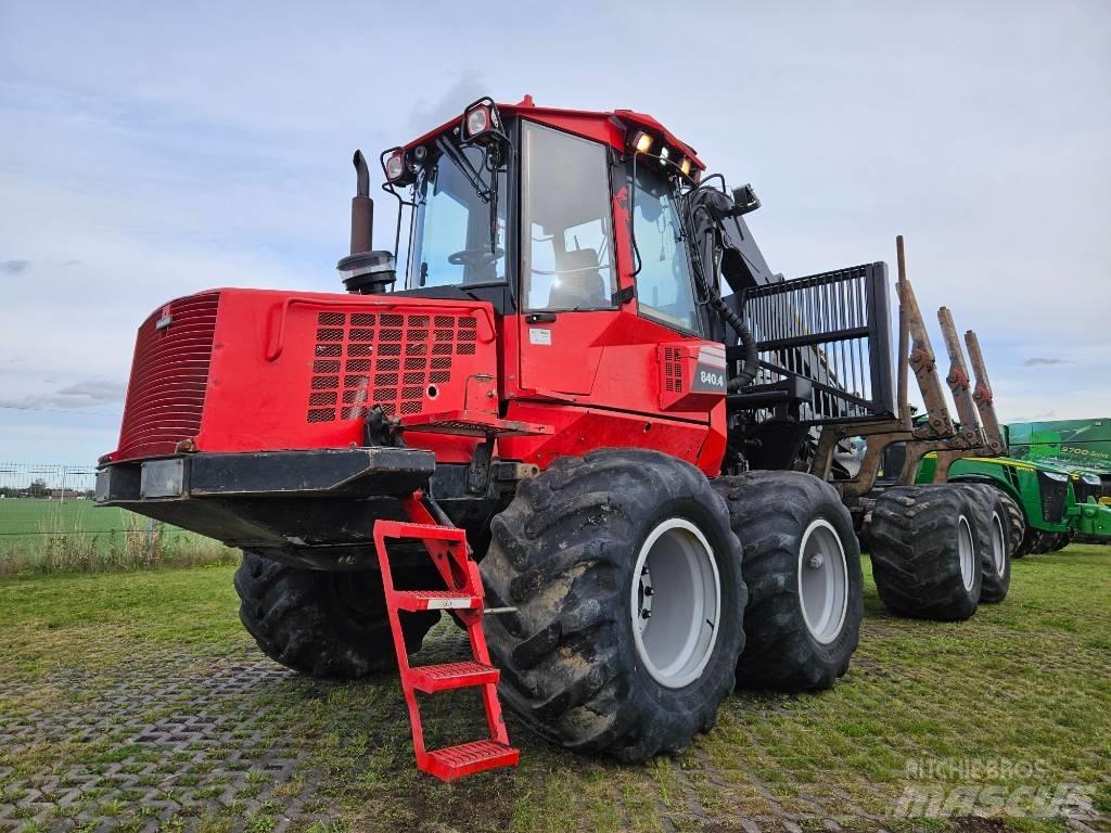 Komatsu 840.4 Форвардери