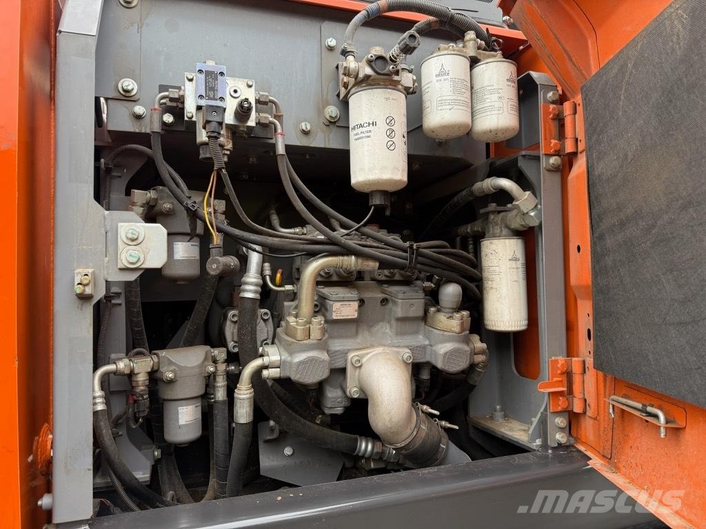 Hitachi ZX 140 W-6 Колісні екскаватори