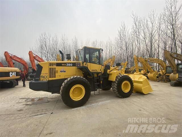 Komatsu WA380 Фронтальні навантажувачі