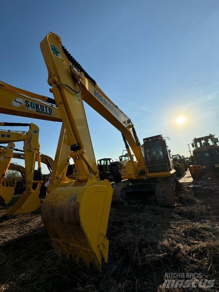 Komatsu PC 210 Гусеничні екскаватори