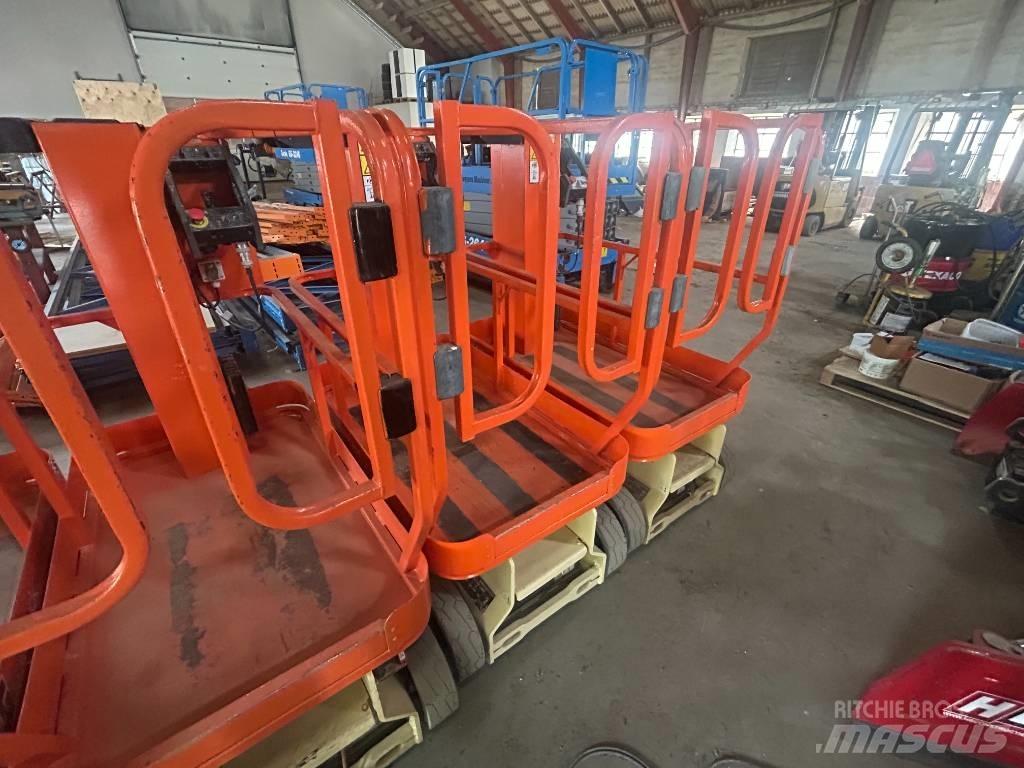 JLG 1230 ES Вертикальні щоглові підйомники
