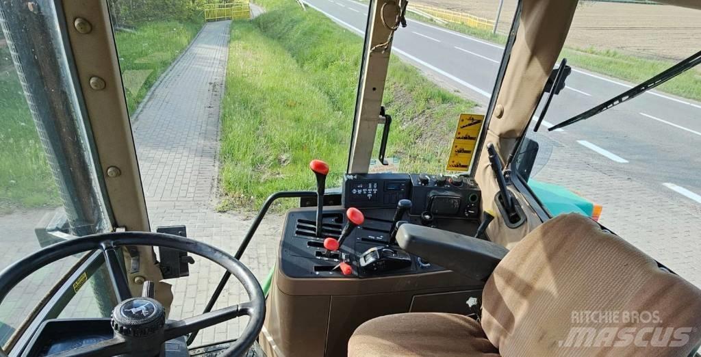 John Deere 6800 Трактори