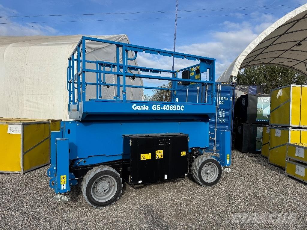 Genie GS 4069 DC Підйомники-ножиці
