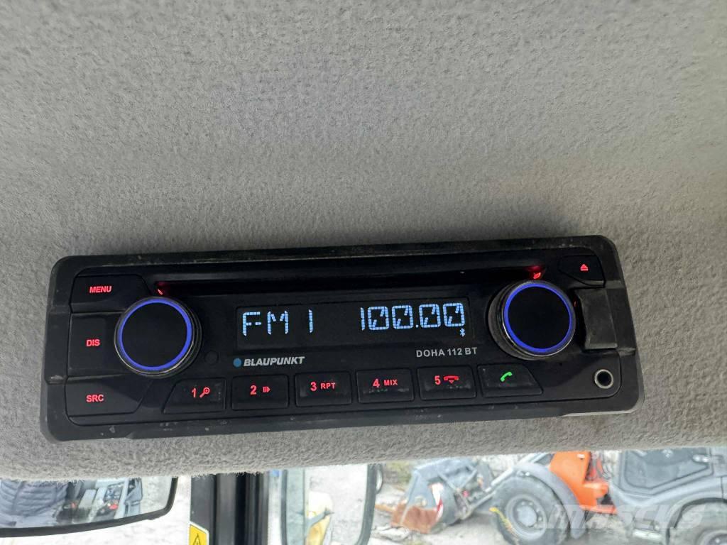 CAT 907 M Фронтальні навантажувачі