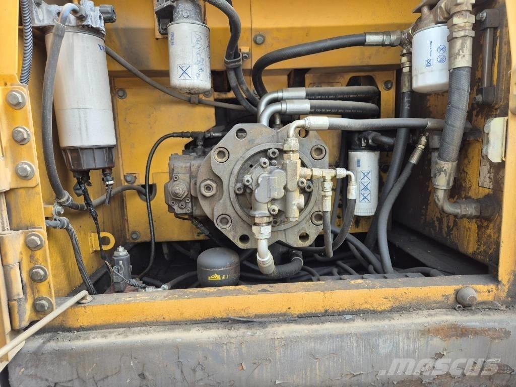 Volvo EC 290 BL Гусеничні екскаватори