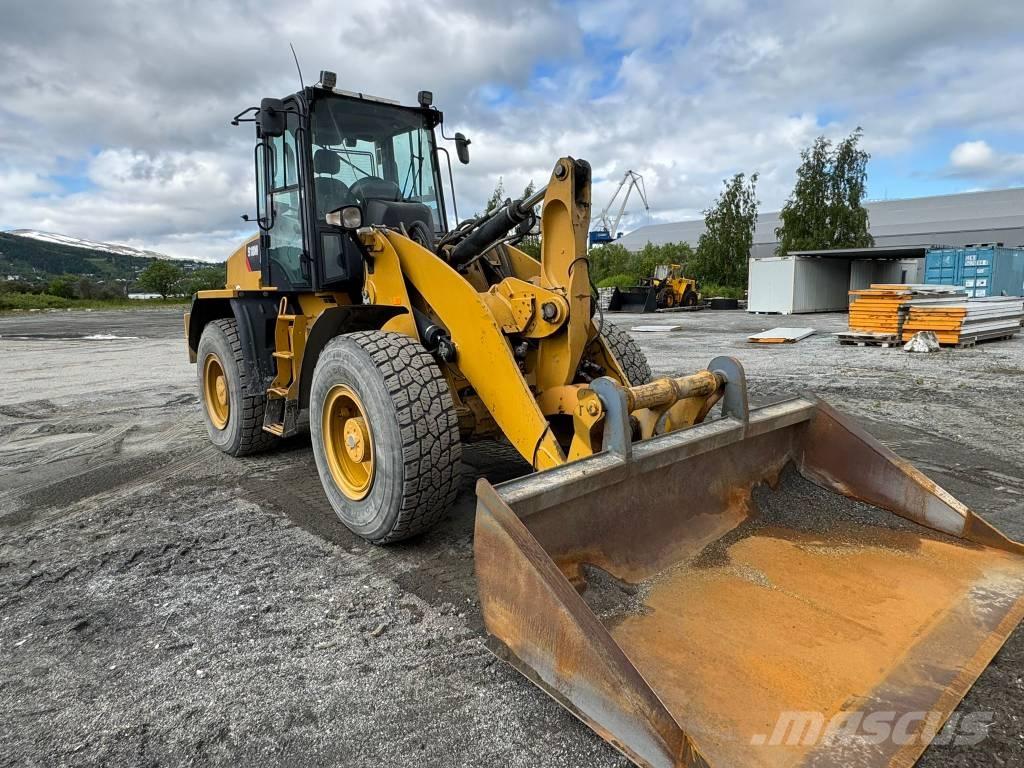 CAT 918 M Фронтальні навантажувачі
