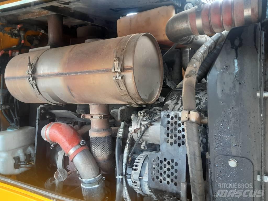 JCB 414 Телескопічний навантажувач