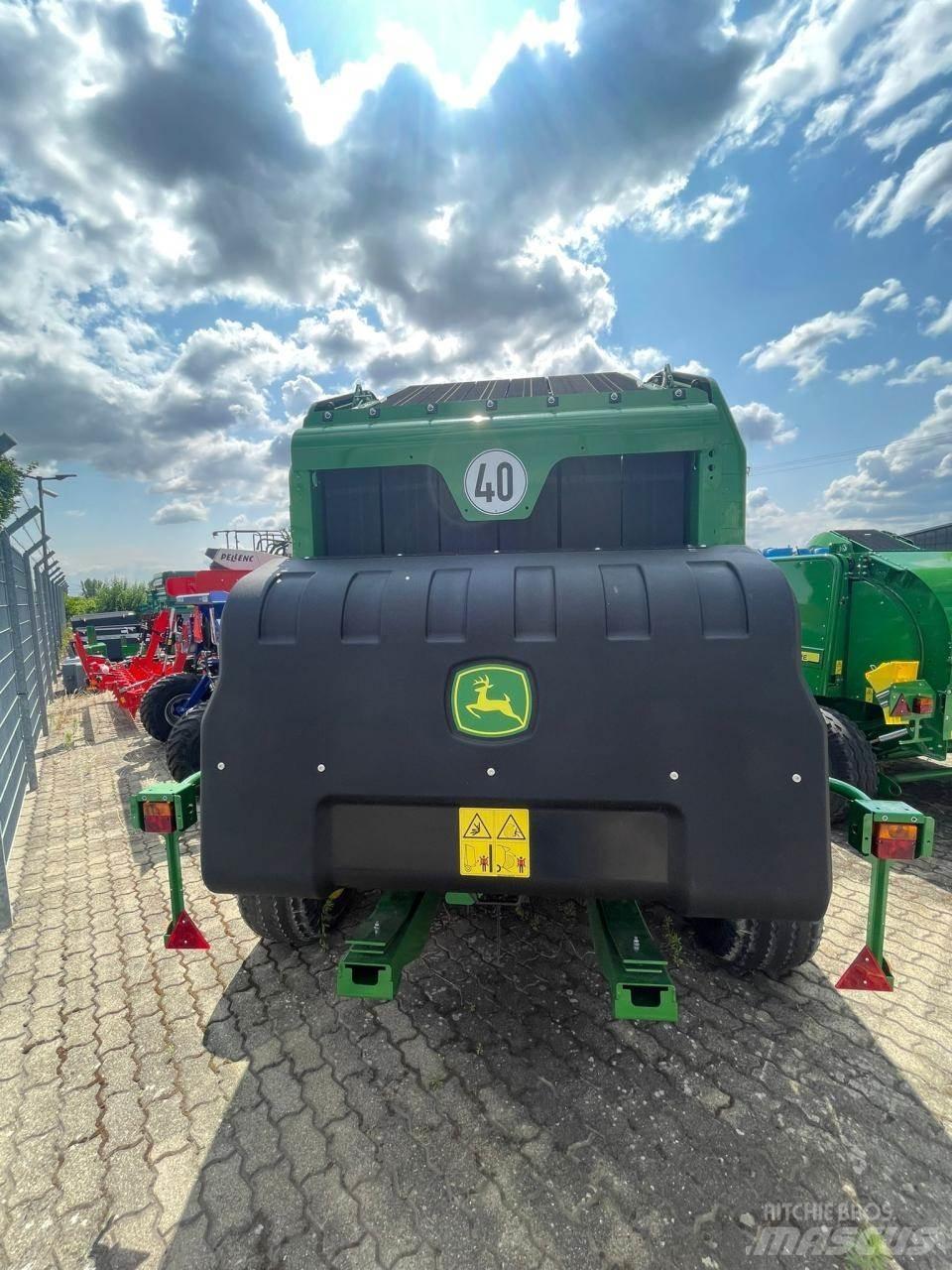 John Deere V451G Рулонні прес-підбирачі
