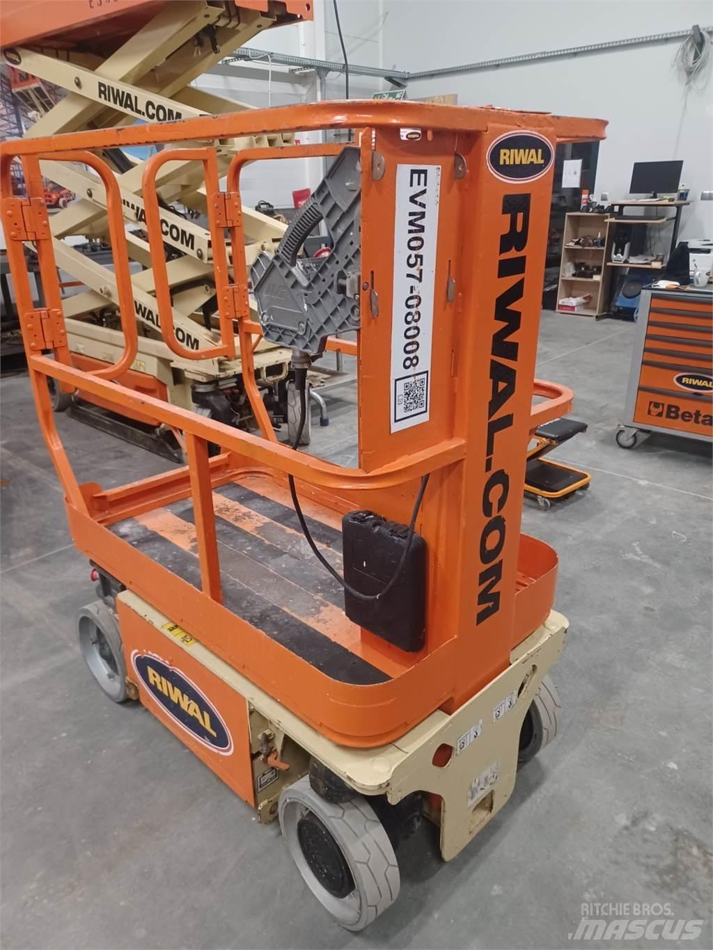 JLG 1230ES Інші підйомники і платформи