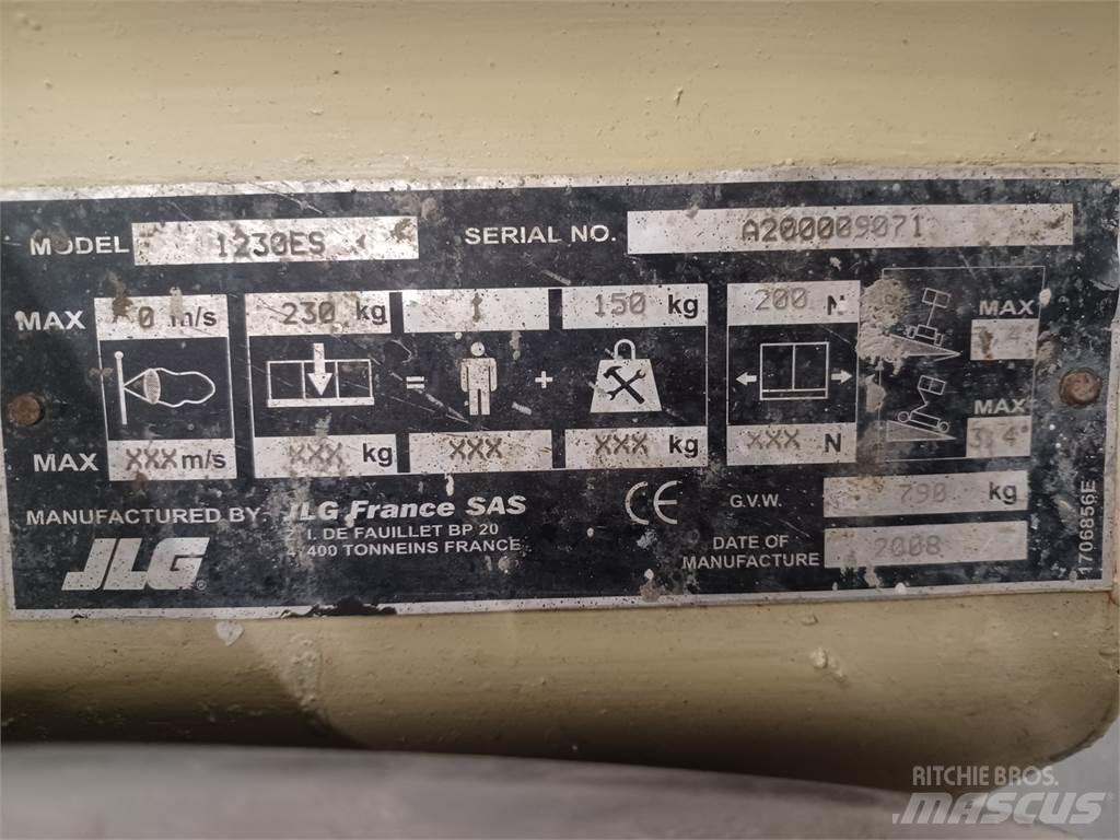 JLG 1230ES Інші підйомники і платформи