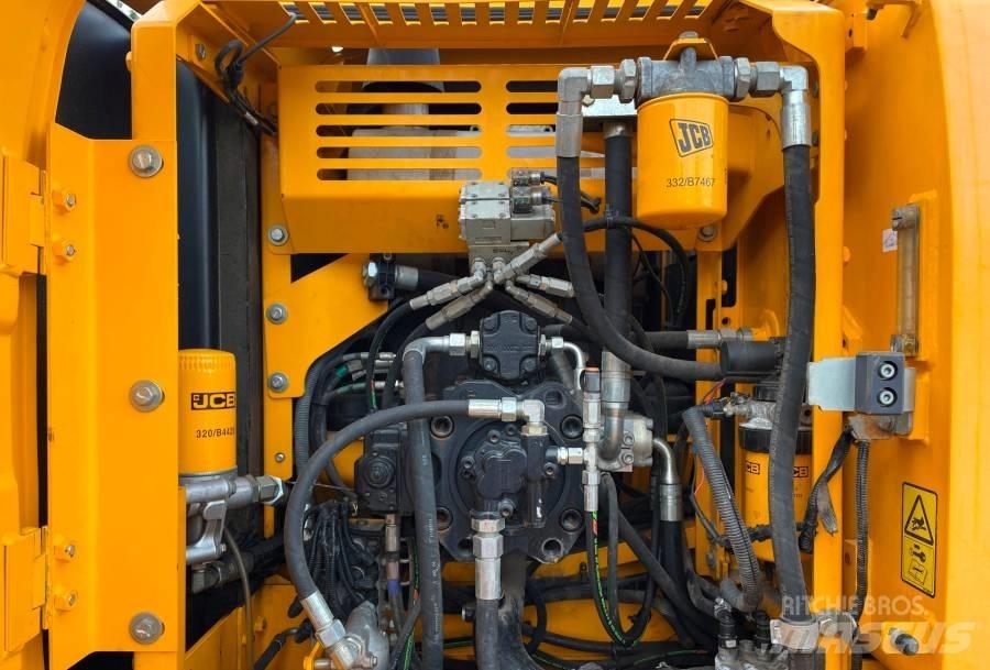 JCB JS 220 N LC Гусеничні екскаватори