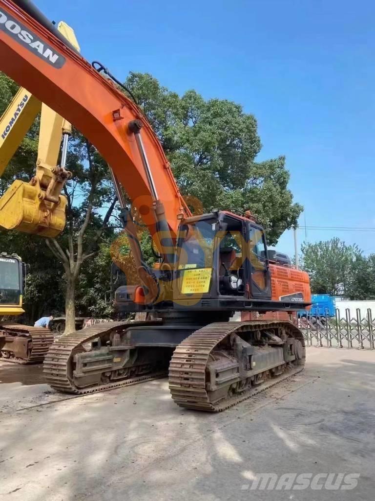 Doosan DX530 LC Гусеничні екскаватори