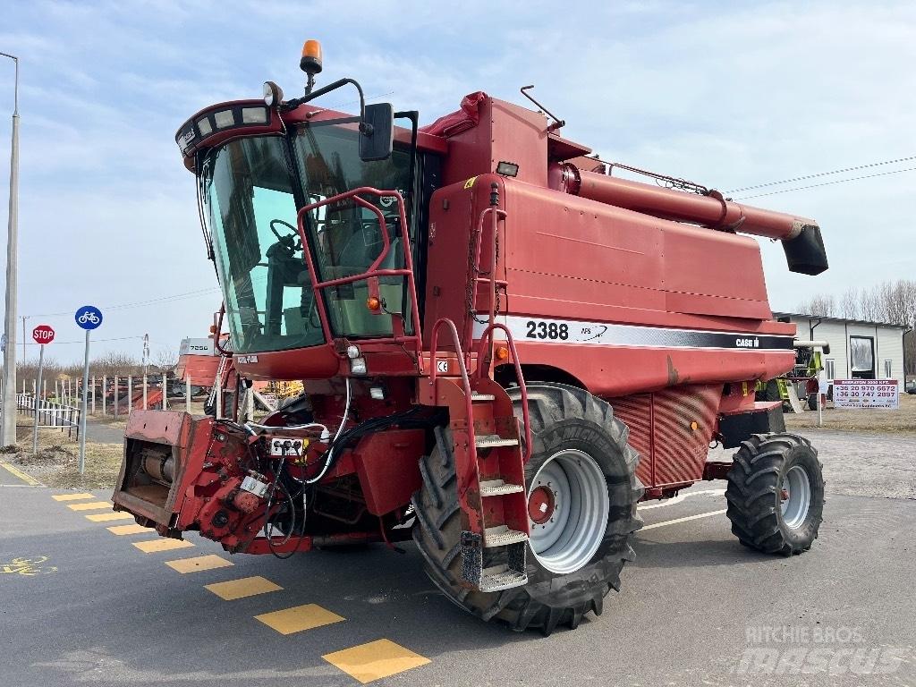Case IH 2388 Зернозбиральні комбайни