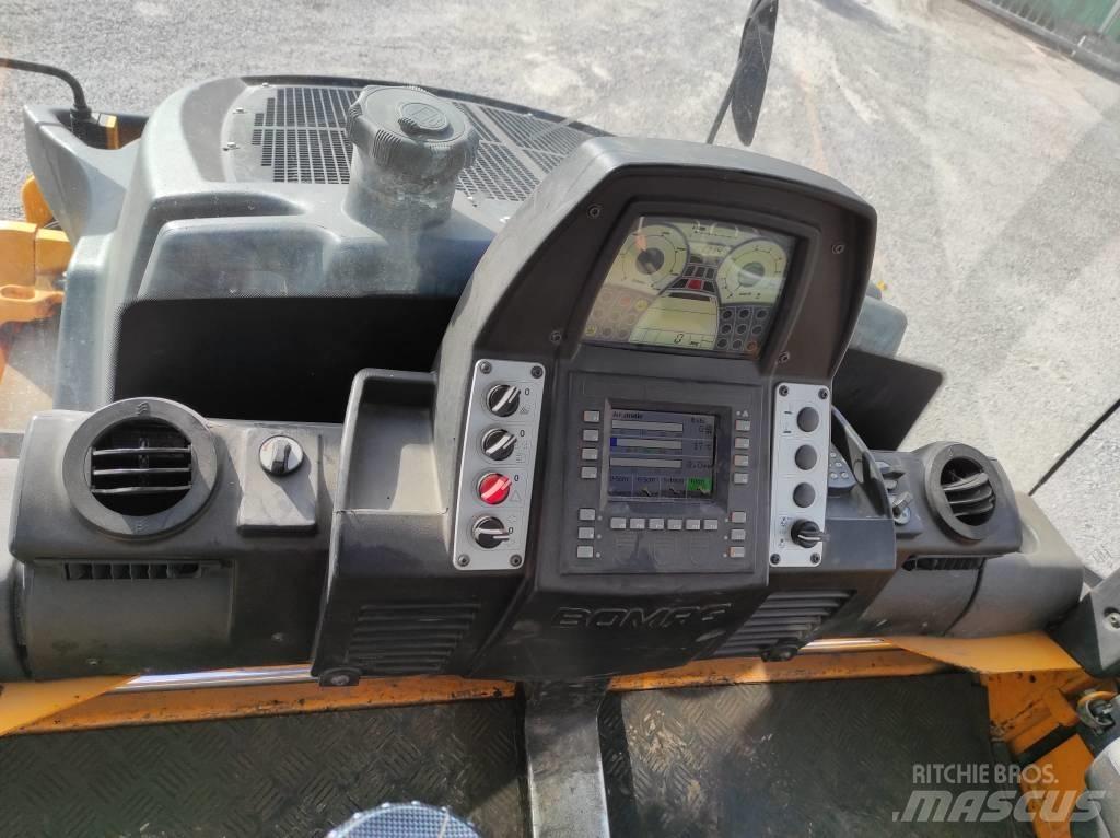 Bomag BW 174 A P Котки тротуарні