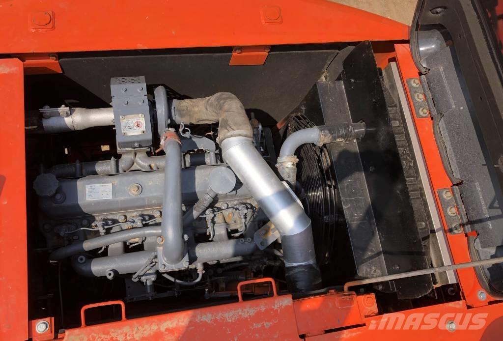 Doosan DX150W Гусеничні екскаватори