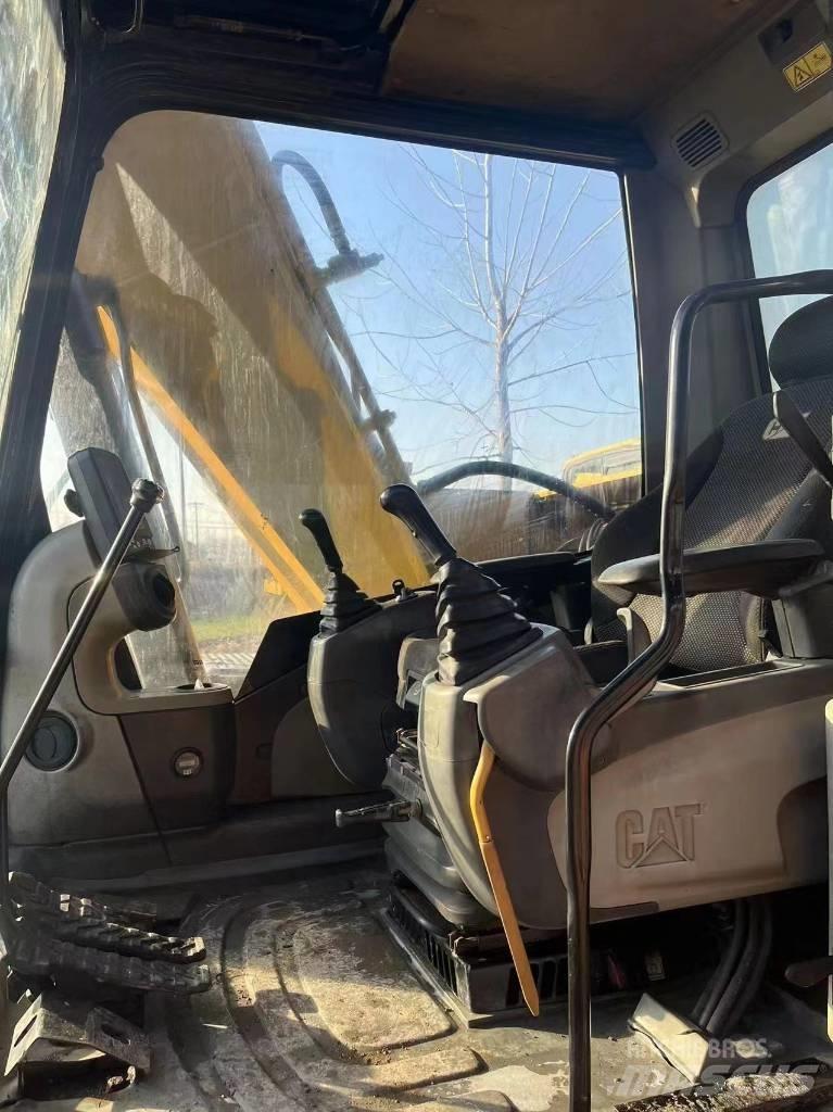 CAT 312d Гусеничні екскаватори