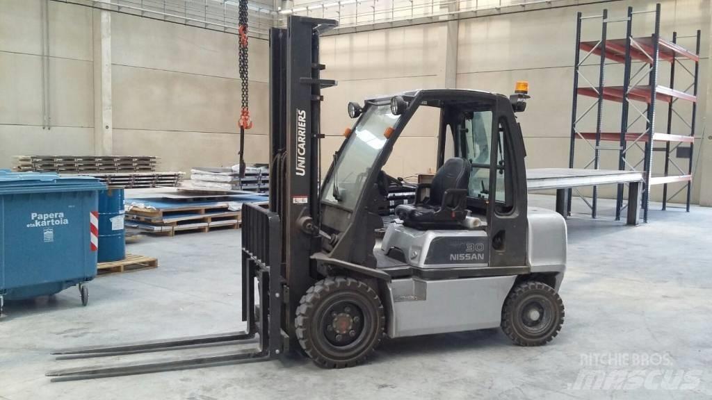 Nissan FGD02A30Q Дизельні навантажувачі