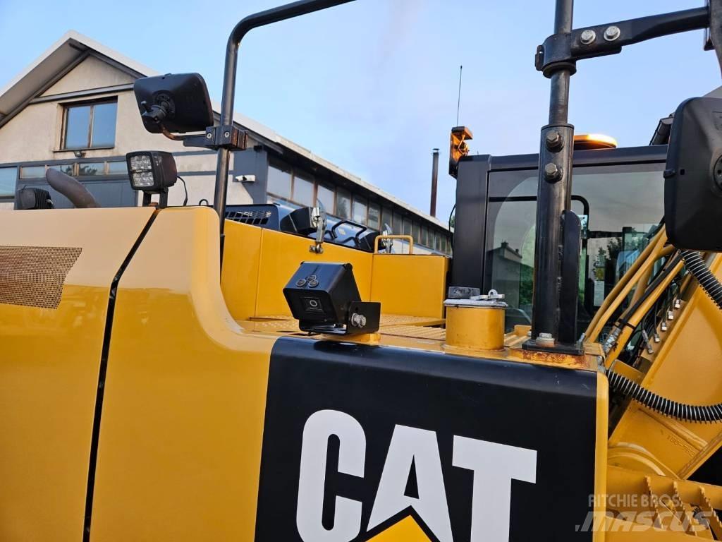CAT 316FL Гусеничні екскаватори