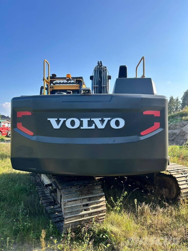 Volvo EC 220 E Гусеничні екскаватори