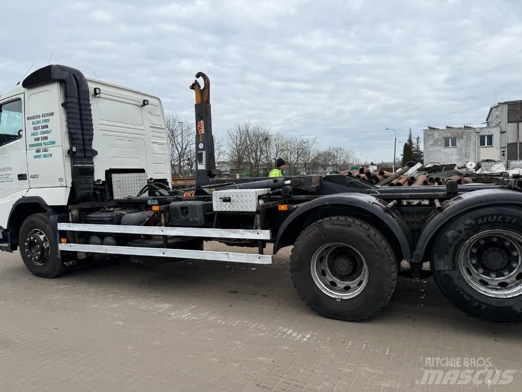 Volvo FH 12 420 Вантажівки з гаковим підйомом