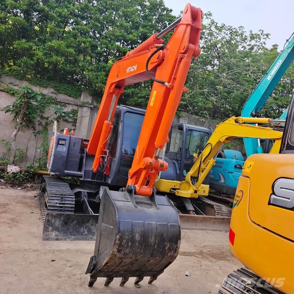 Hitachi Zaxis 70 Гусеничні екскаватори