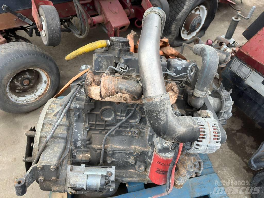 Iveco F4GE040A D653 Двигуни