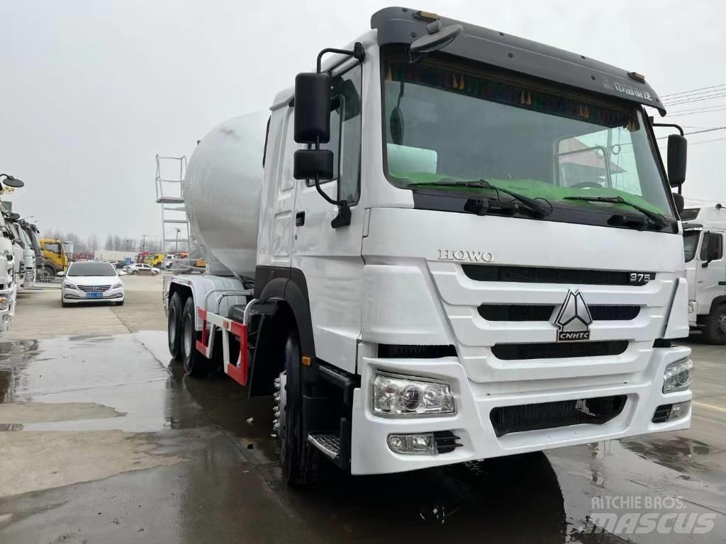 Howo 375 Поливальні машини