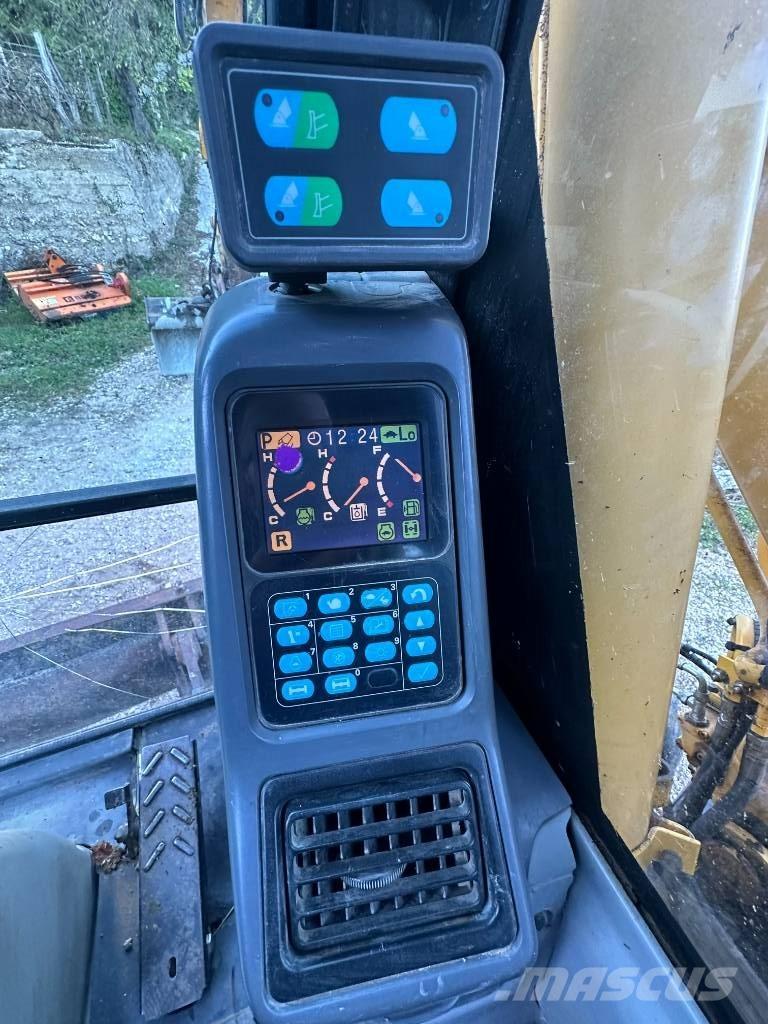 Komatsu PW 160-7E0 Колісні екскаватори