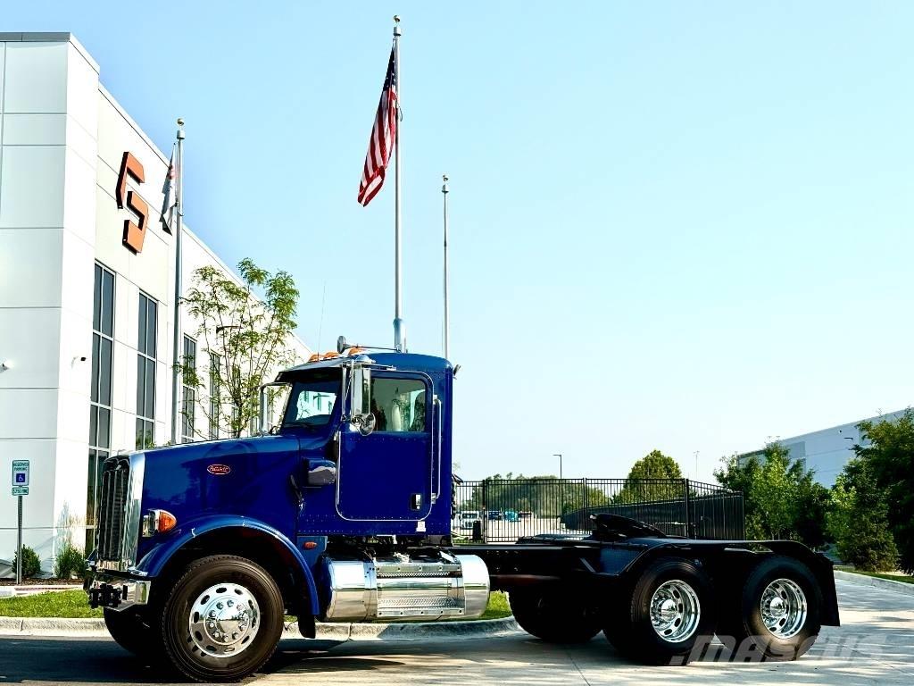 Peterbilt 365 Тягачі