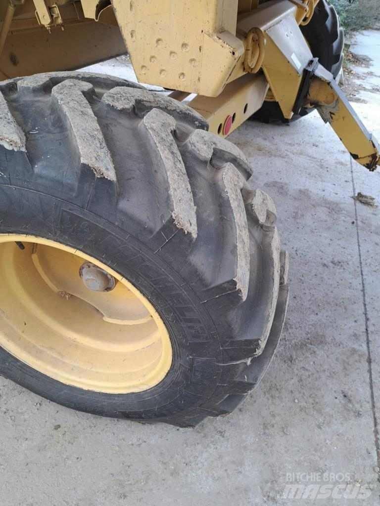 New Holland TX 66 Зернозбиральні комбайни