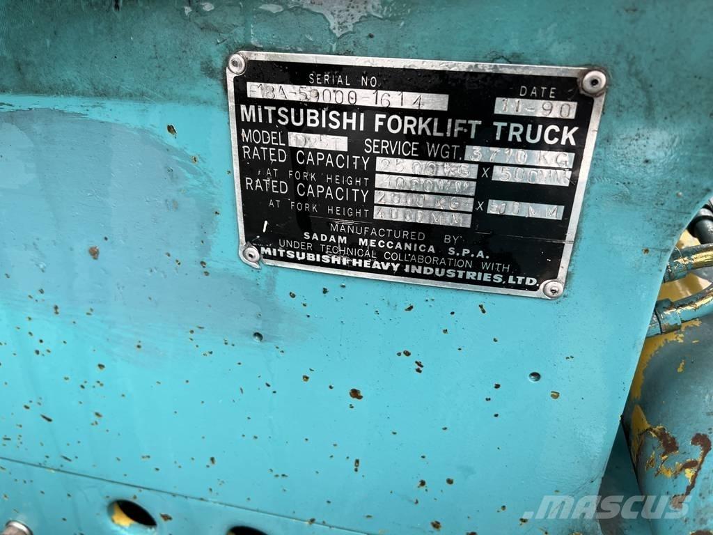 Mitsubishi FD25T Дизельні навантажувачі