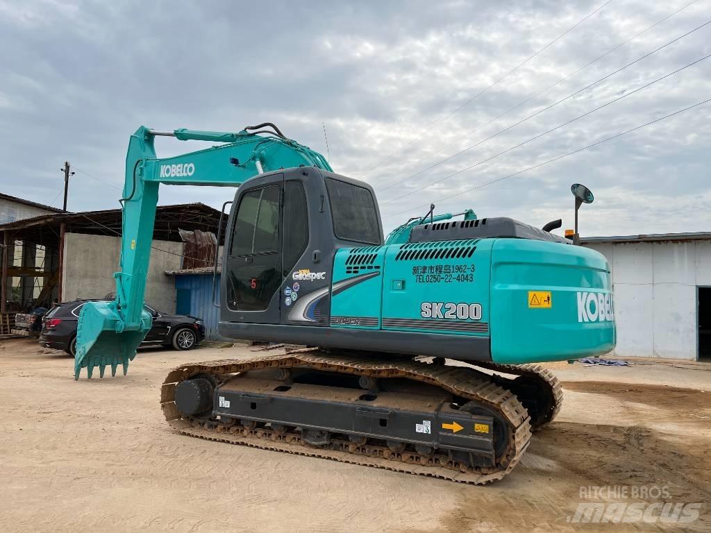 Kobelco SK 200-8 Гусеничні екскаватори