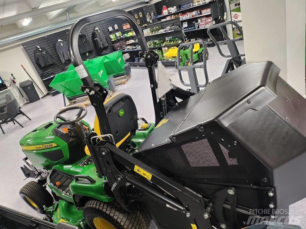 John Deere 950R Самохідні газонокосарки