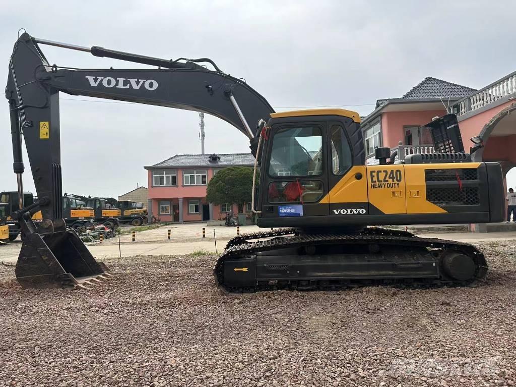 Volvo EC 240 Гусеничні екскаватори