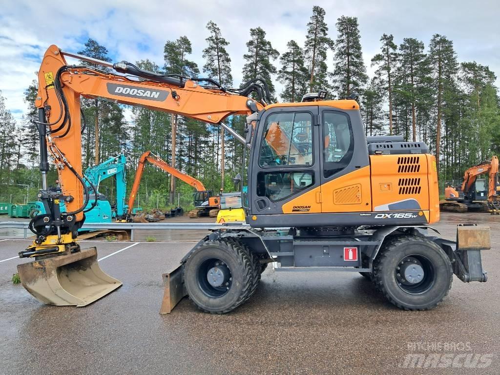 Doosan DX 165 W-5 Колісні екскаватори